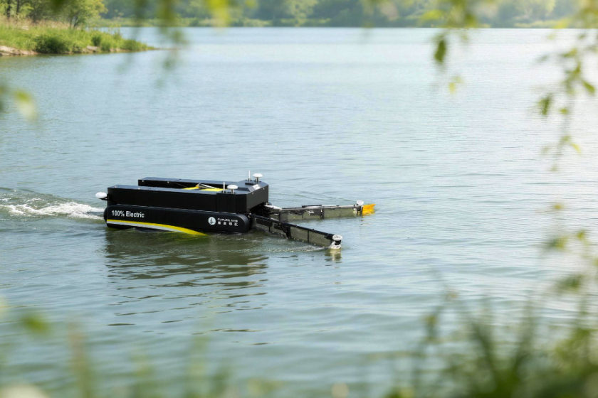 一台机器人如何搞定180亩水面？智洁星FA-Z STAR技术架构全解析